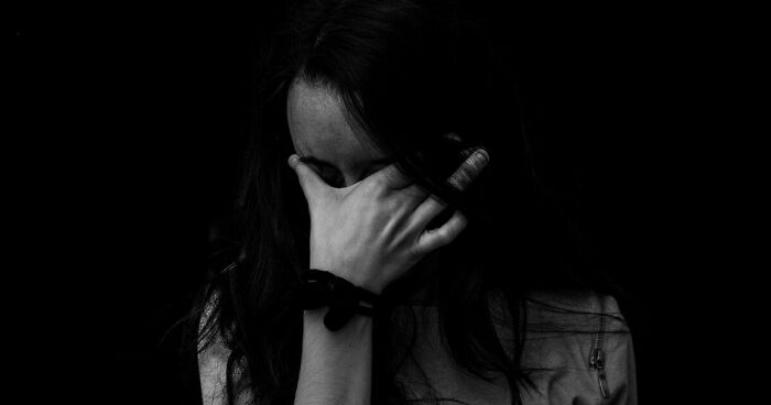 Man Says He Only Dates Cute And Helpless-Looking Girls As He Rejects Woman For Height