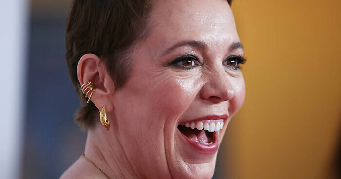 Olivia Colman Calls Out Gender Pay Gap In Hollywood: “If I Was Oliver Colman, I’d Be Earning A F— Of A Lot More”