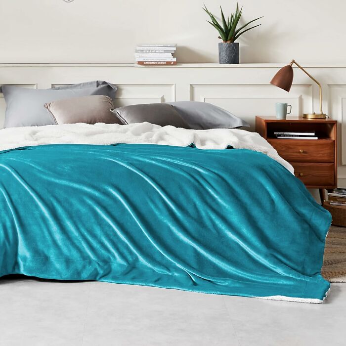 Stay Cozy And Warm With The Sherpa Fleece King Size Blanket