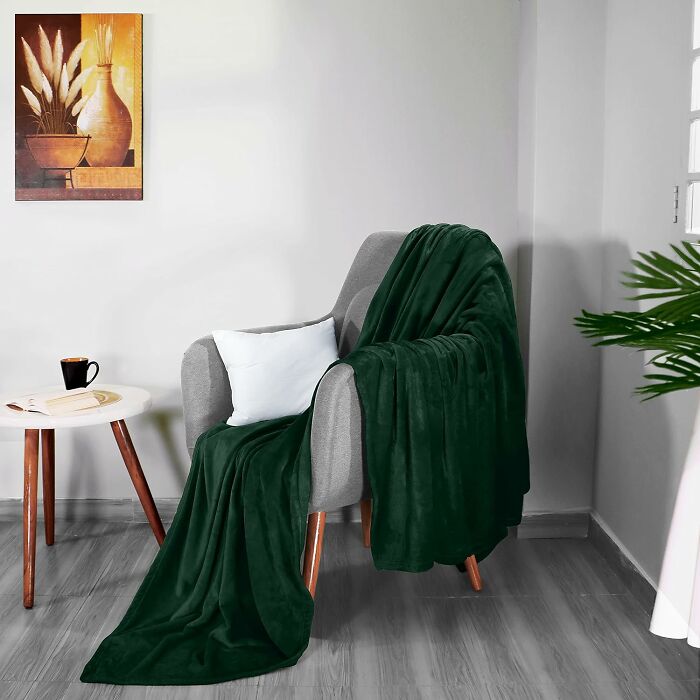 Keep Cozy With The Fleece Blanket Twin XL Size In Forest Green