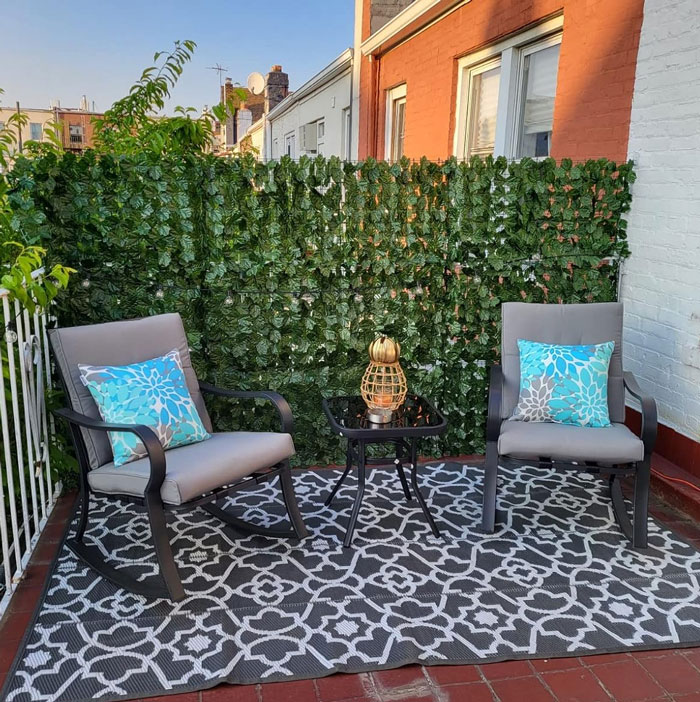 Tired Of Your Bare Fence? Give It A Nature-Inspired Facelift With This High-Density, Stunningly Realistic Dearhouse Artificial Ivy Fence