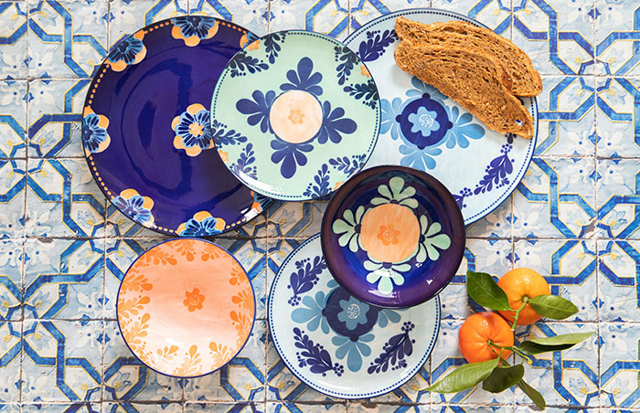 Couple Tricks In-Laws Into Replacing All Of Their Plates As Payback For Constant Hurtful Comments