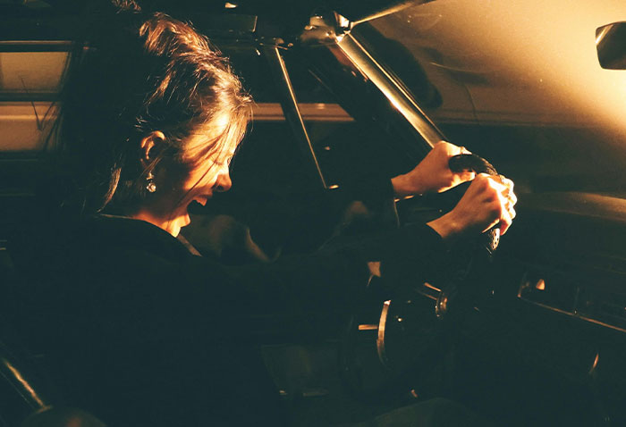 Woman Is Uncomfortable With 18 Y.O. Guest "Making Passes" At Her Husband Woman Is Uncomfortable With 18 Y.O. Guest "Making Passes" At Her Husband