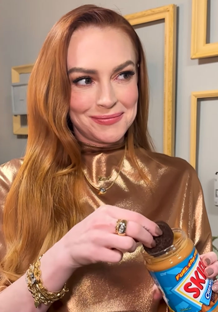 Lindsay Lohan Goes Viral With Recreation Of Famous “Parent Trap” Scene