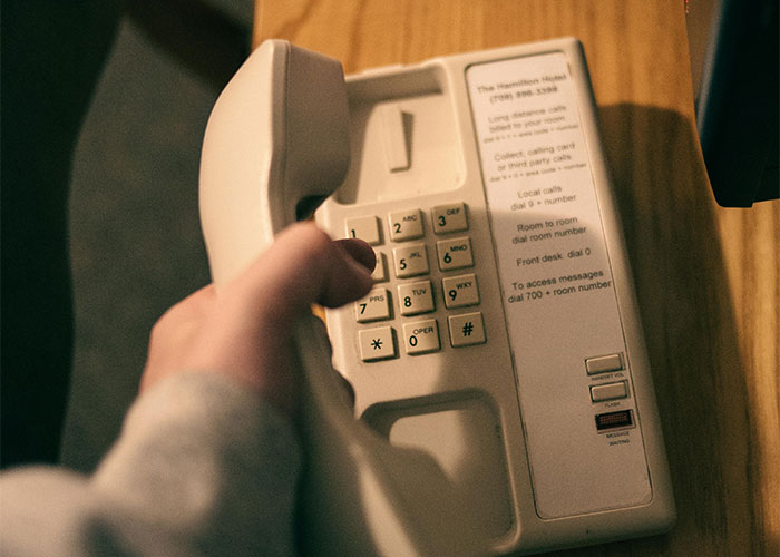 40 People Proudly Admit Which "Obsolete" Things They Continue To Use