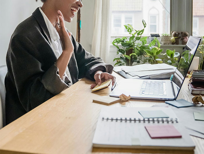 “It’s A Red Flag”: Job Applicant Strikes Back Against One-Way Interview Process “It’s A Red Flag”: Job Applicant Strikes Back Against One-Way Interview Process