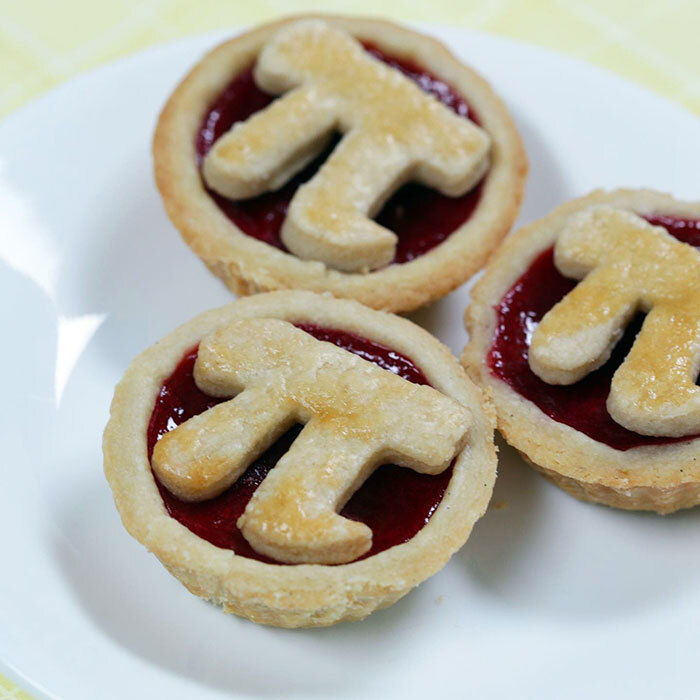 Happy 3.14 Day. Check Out These Homemade Mini Raspberry Pi Pies