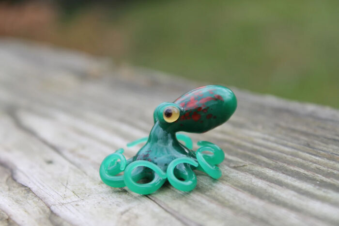 I Made 15 Baby-Glass Octopus Figurines In Different Colors