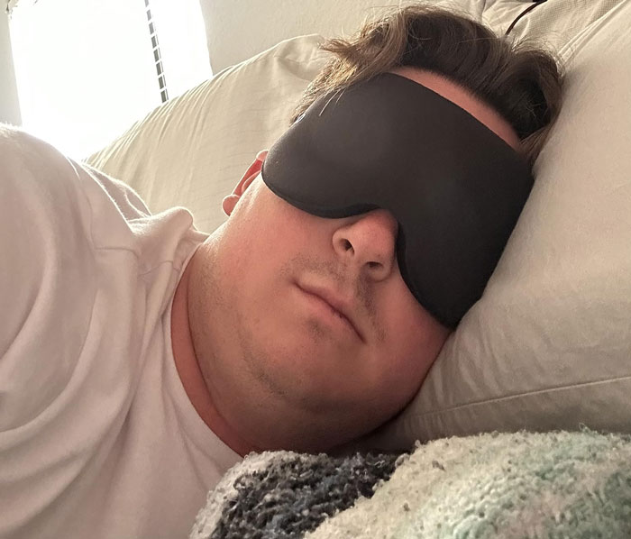 Sleeping During The Day Has Never Been So Easy: Mzoo Sleep Mask Makes Your Dream Come True!