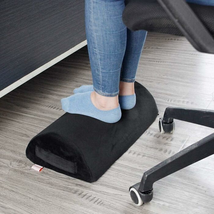  Relieve Leg And Foot Fatigue With A Foot Rest Cushion Under Desk: Enhance Comfort And Posture While Working Or Relaxing