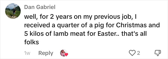 Folks Share Hilariously Absurd Things Companies Gave Them Instead Of Money In Response To A Video Folks Share Hilariously Absurd Things Companies Gave Them Instead Of Money In Response To A Video