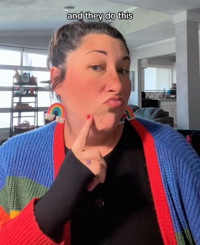 Teacher Claims New ‘Mewing’ Trend Might Be The Final Reason She Quits Teaching, Goes Viral Teacher Claims New ‘Mewing’ Trend Might Be The Final Reason She Quits Teaching, Goes Viral