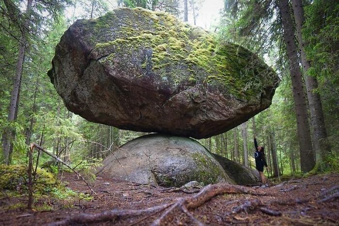 Kummakivi Is A 500-Ton Rock In Finland That Has Been Balancing On Top Of Another Rock For 11,000 Years