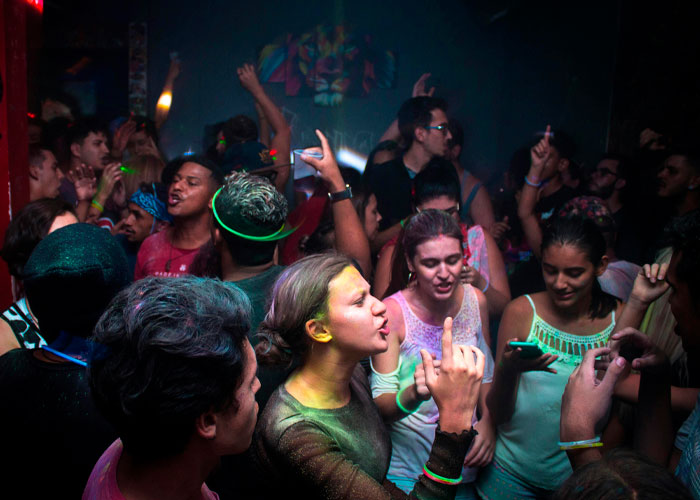 “Have Some Respect”: Mom Vents About Her Experience Of Bringing A Baby To A Rave, Gets Dragged “Have Some Respect”: Mom Vents About Her Experience Of Bringing A Baby To A Rave, Gets Dragged