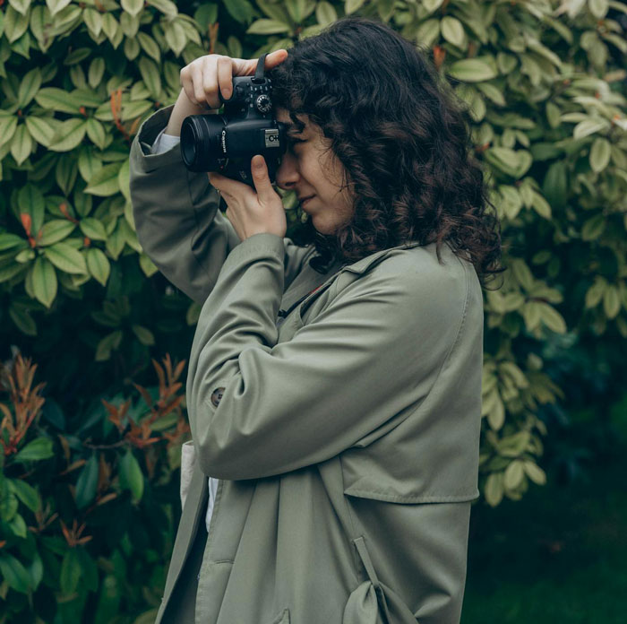 Photographer Wants To Cancel SIL's Engagement Shoot After Learning The Couple Hates Her Photographer Wants To Cancel SIL's Engagement Shoot After Learning The Couple Hates Her