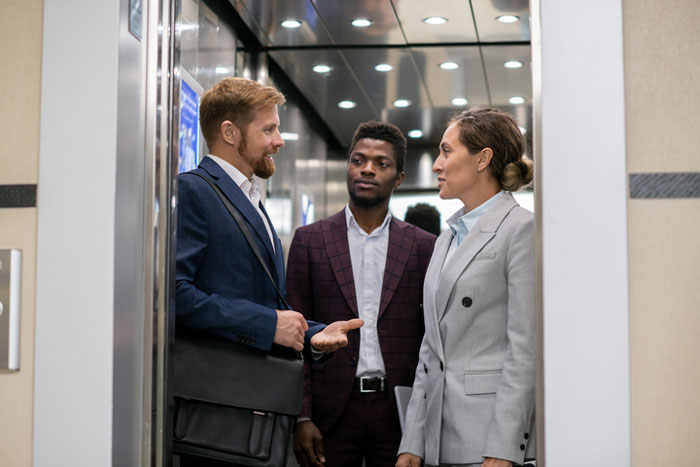 Person Forced To Take The Stairs As Neighbors Hold Up Lift, Makes Sure They Regret It Person Forced To Take The Stairs As Neighbors Hold Up Lift, Makes Sure They Regret It