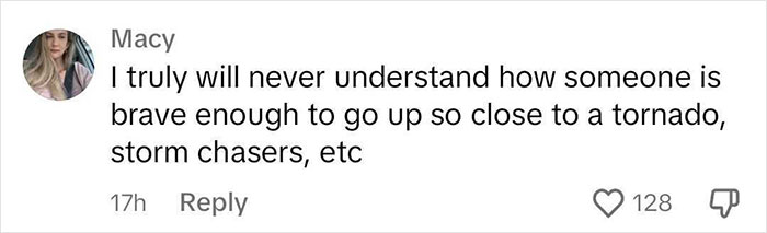 People Stunned As Midwestern Woman Goes Outside To Film Tornado After Hearing Sirens People Stunned As Midwestern Woman Goes Outside To Film Tornado After Hearing Sirens