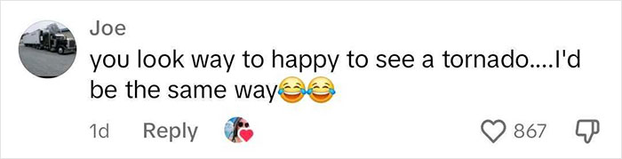 People Stunned As Midwestern Woman Goes Outside To Film Tornado After Hearing Sirens People Stunned As Midwestern Woman Goes Outside To Film Tornado After Hearing Sirens