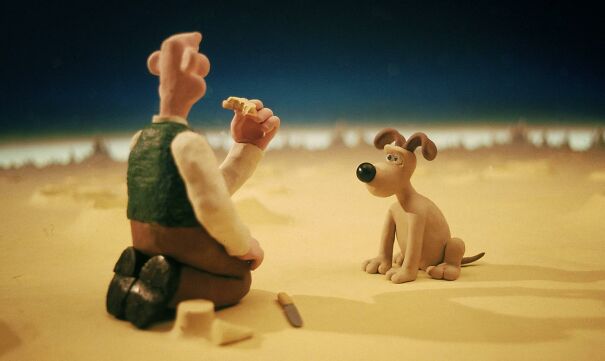 133-1330255_wallace-e-gromit-cheese-moon.jpg
