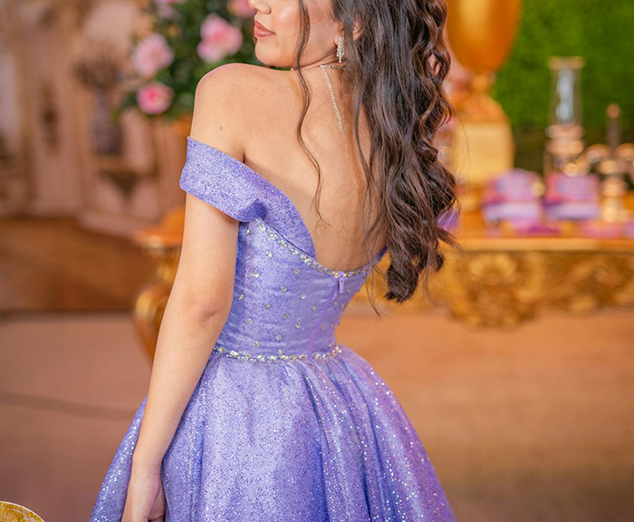 "AITA For Returning The Money To My MIL In Front Of Everyone, Embarrassing Her?" "AITA For Returning The Money To My MIL In Front Of Everyone, Embarrassing Her?"