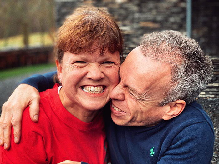 Fans Stunned After Warwick Davis Reveals His Wife Passed Away Nearly A Month Ago Fans Stunned After Warwick Davis Reveals His Wife Passed Away Nearly A Month Ago