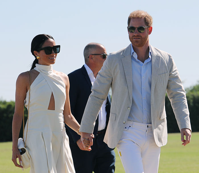 Prince Harry Makes Megxit Official By Declaring U.S. His “New Country” And Throwing Away UK Residency Prince Harry Makes Megxit Official By Declaring U.S. His “New Country” And Throwing Away UK Residency