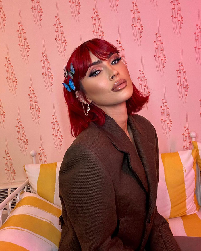 Megan Fox’s Makeup-Free Selfie Has Bewildered Fans Asking, “Who TF Is That?” Megan Fox’s Makeup-Free Selfie Has Bewildered Fans Asking, “Who TF Is That?”