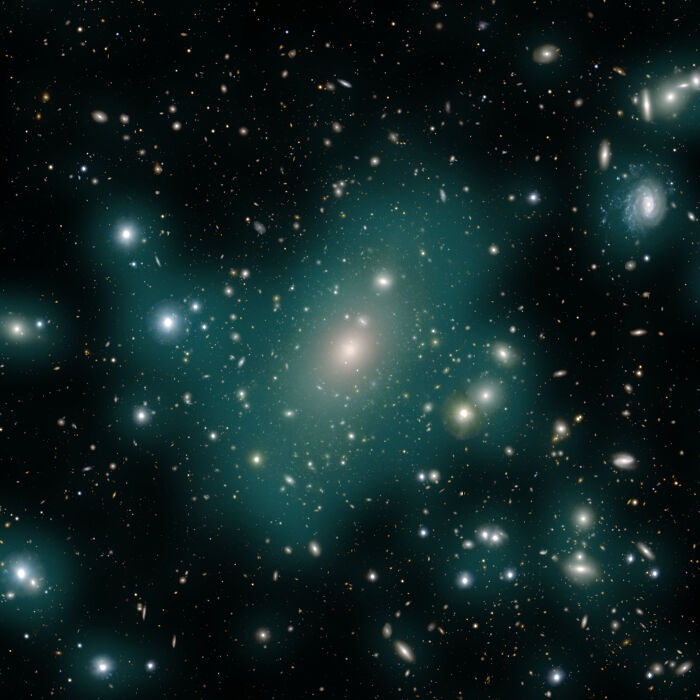 Nuevos datos científicos muestran que la materia oscura es más extraña de lo que pensábamos