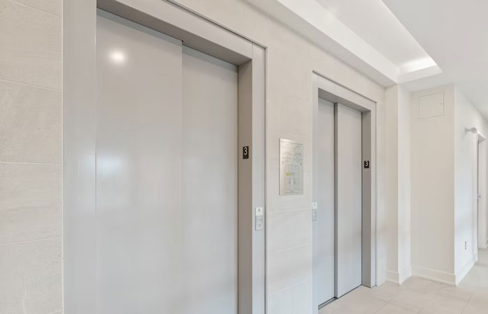 Person Forced To Take The Stairs As Neighbors Hold Up Lift, Makes Sure They Regret It Person Forced To Take The Stairs As Neighbors Hold Up Lift, Makes Sure They Regret It