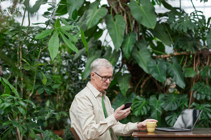 “Dinner Got Pretty Quiet”: Dad Keeps Doubting Biologist Daughter, She Tells Him She Knows Better “Dinner Got Pretty Quiet”: Dad Keeps Doubting Biologist Daughter, She Tells Him She Knows Better