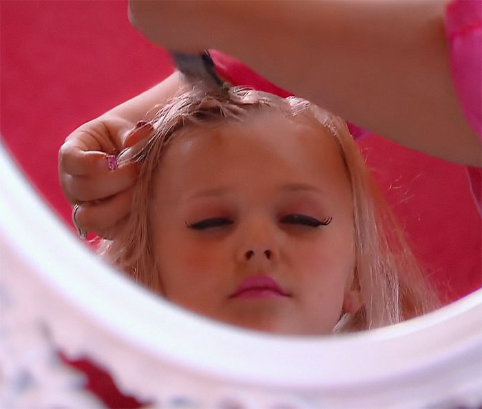 Internet Aghast Over JoJo Siwa’s Revelation Of Mother Bleaching Her Hair From Just 2 Years Old