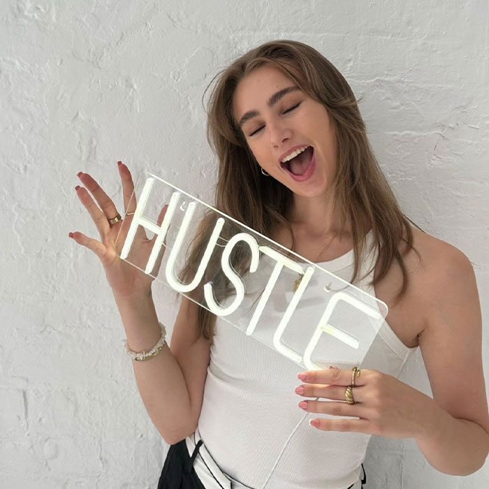 “My Bullies Now Want To Work For Me”: 23-Year-Old CEO Shares Sweet Revenge Story “My Bullies Now Want To Work For Me”: 23-Year-Old CEO Shares Sweet Revenge Story