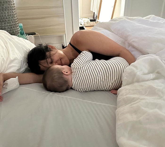 Travis Barker Wraps Up Birthday Tribute To Kourtney Kardashian With Photo Of Her On The Toilet Travis Barker Wraps Up Birthday Tribute To Kourtney Kardashian With Photo Of Her On The Toilet