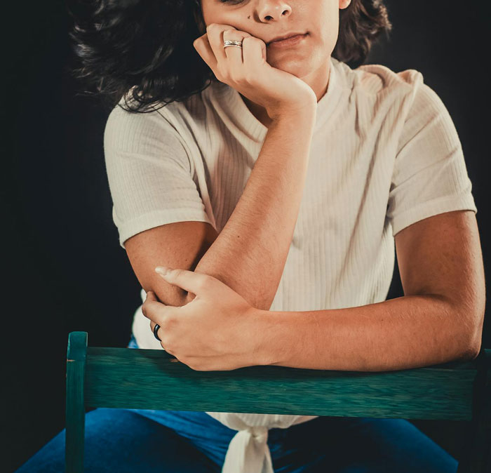 Photographer Wants To Cancel SIL's Engagement Shoot After Learning The Couple Hates Her Photographer Wants To Cancel SIL's Engagement Shoot After Learning The Couple Hates Her