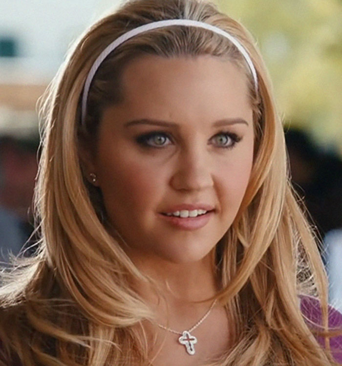Amanda Bynes Goes Back To School To Become A Manicurist and Land “A Job At A Nail Salon”