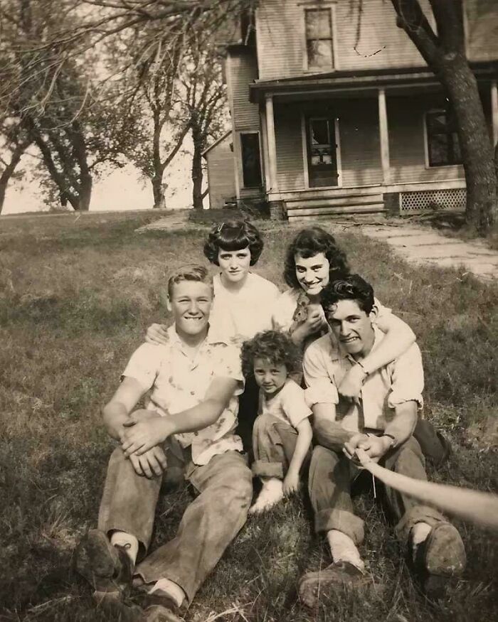 Early Use Of A Selfie Stick In The 1940s