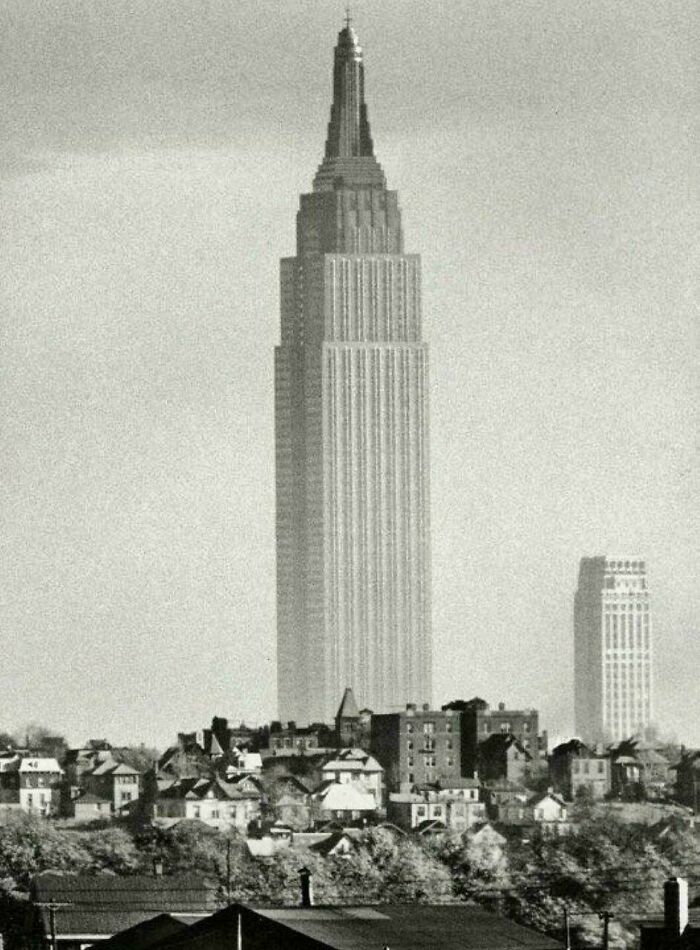 This Is What The Empire State Building Looked Like Against The Background Of Other Buildings, 1941