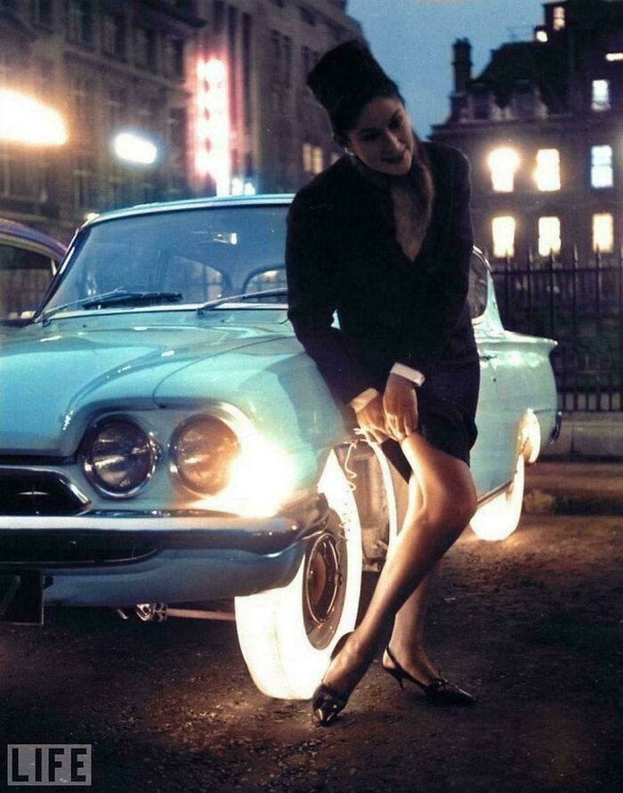 Neumáticos luminosos de Goodyear, 1961