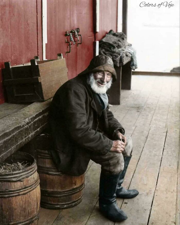 An Old Fisherman Photographed In Bergen, Norway In 1902 By Anders Beer Wilse