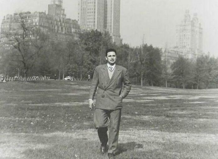 Future Leader Of The Cuban Revolution Fidel Castro In Central Park In New York, USA, 1955