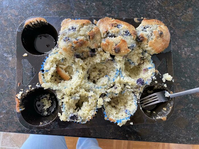 The Way My Fiancé Ate These Muffins