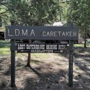 i-bar_blaine-emily avatar