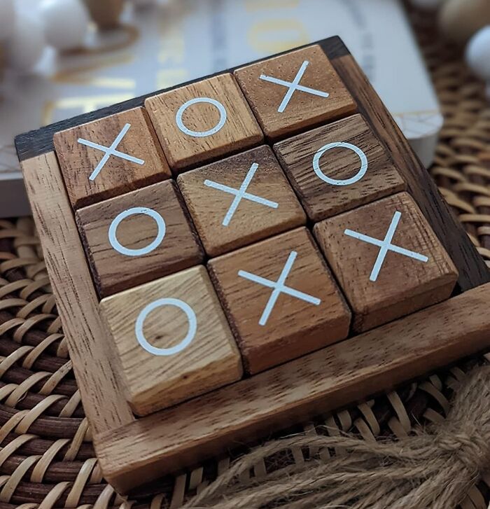 Style & Play: Elevate Your Living Room With Chic Tic Tac Toe Decor!