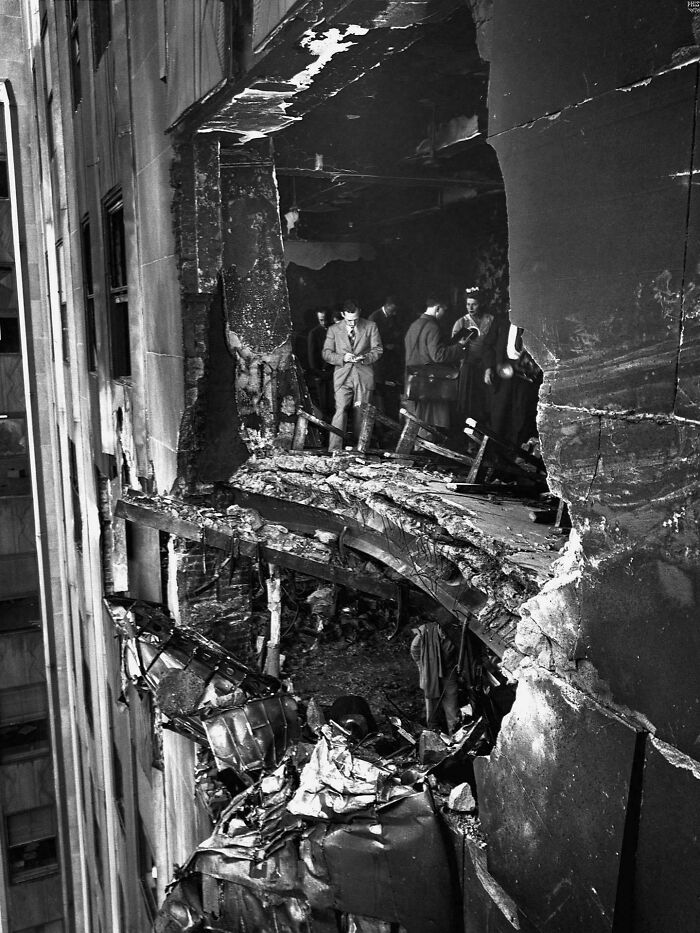 In 1945 A B-25 Bomber Got Lost In The Fog And Crashed Into The 79th Floor Of The Empire State Building. 14 People Died In The Accident