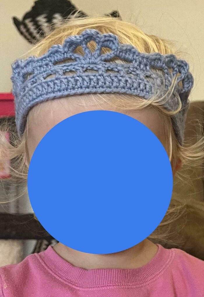 I Recently Discovered That A Single Crochet Band + Any Blanket Edging = Cute Tiara, And I’m So Excited At The Possibilities