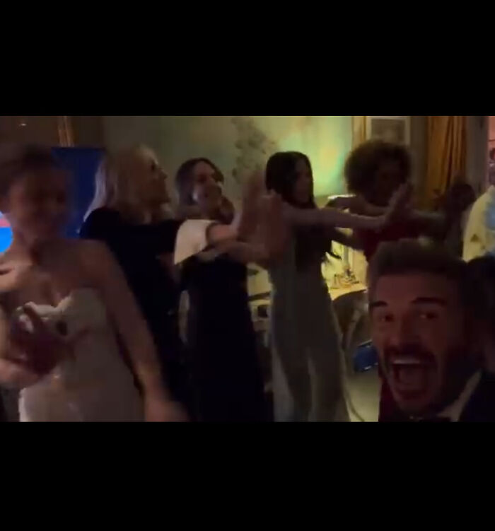 Victoria Beckham Parties Away With Spice Girls And Ends The Night On David Beckham’s Back Victoria Beckham Parties Away With Spice Girls And Ends The Night On David Beckham’s Back
