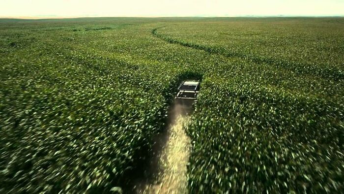 For Interstellar, Christopher Nolan Planted 500 Acres Of Corn Just For The Film Because He Did Not Want To CGI The Farm In. After Filming, He Turned It Around And Sold The Corn And Made Back Profit For The Budget