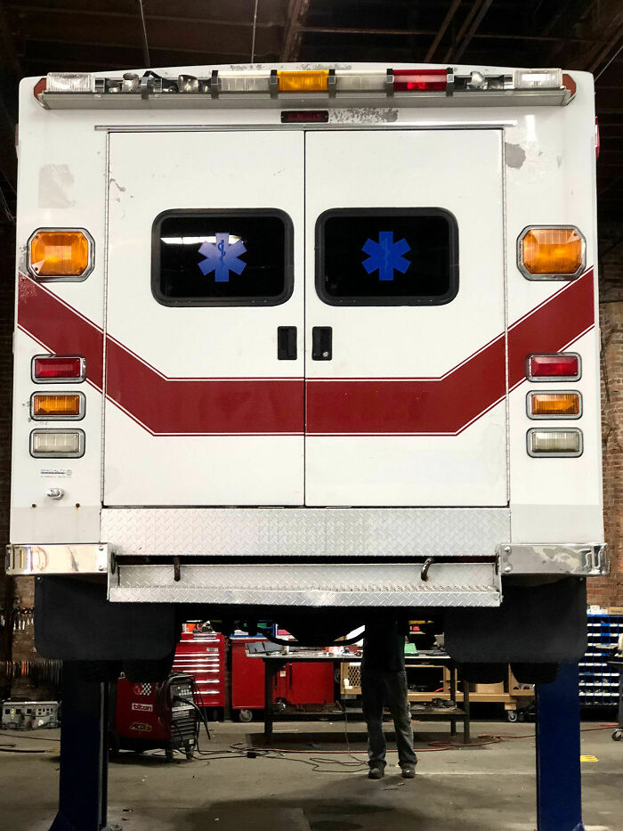 This Design Of The Back Of This Ambulance In Joker (2019) Looks Familiar