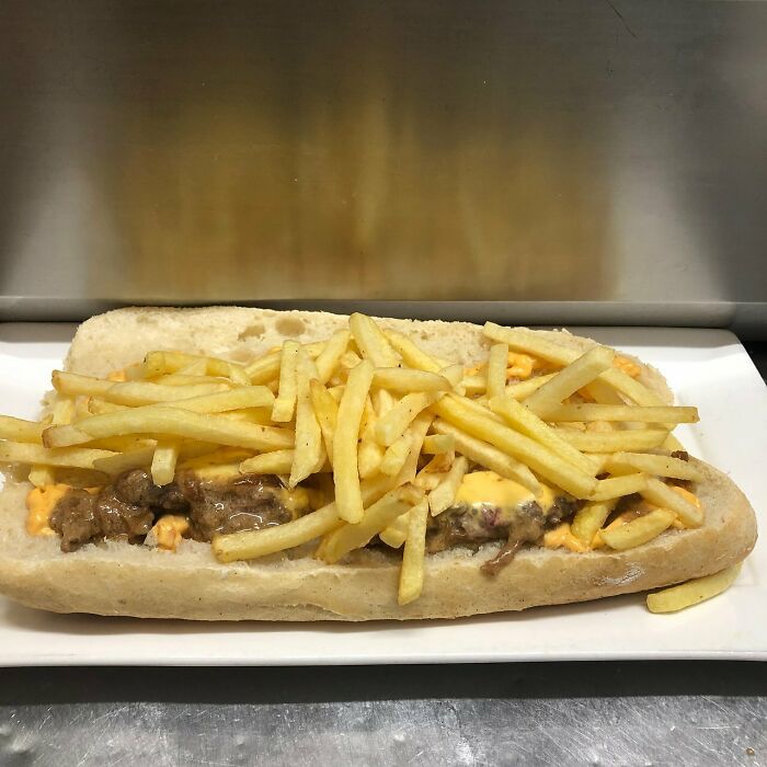 When I Was A Student In France I Ate This Sandwich Pretty Much Every Day, It's Called "Sandwich Américain", Baguette + French Fries + Hamburger Patty + Andalusian Sauce. It Looks Stupid But It Was Delicious Af (Pic Below Not Mine)