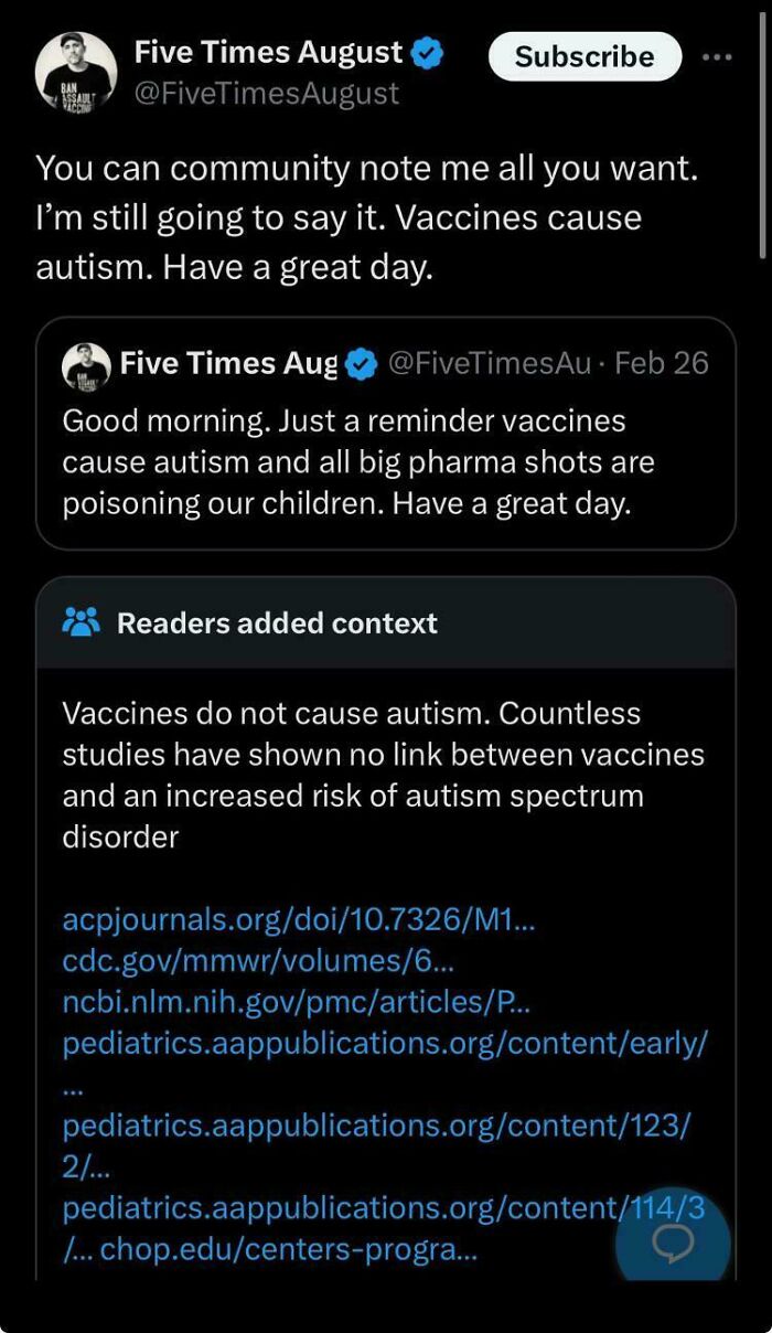Tweet claiming vaccines cause autism with added reader context debunking the claim.